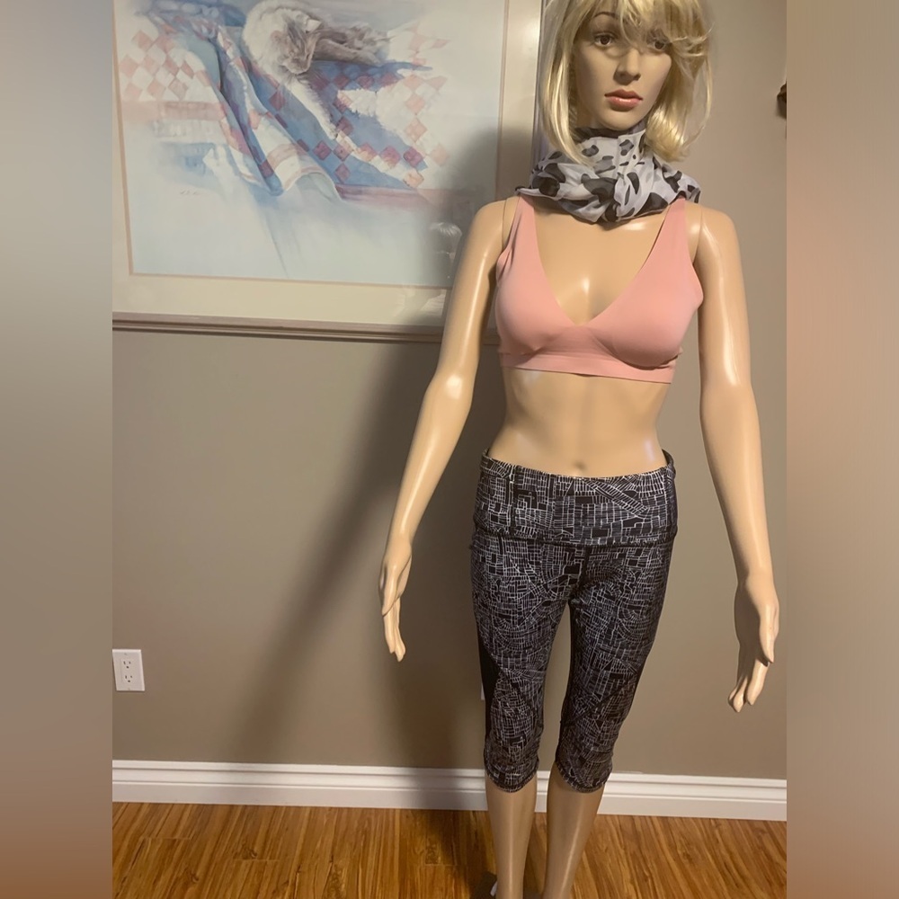 Lululemon Capri Leggings Women's Size 8